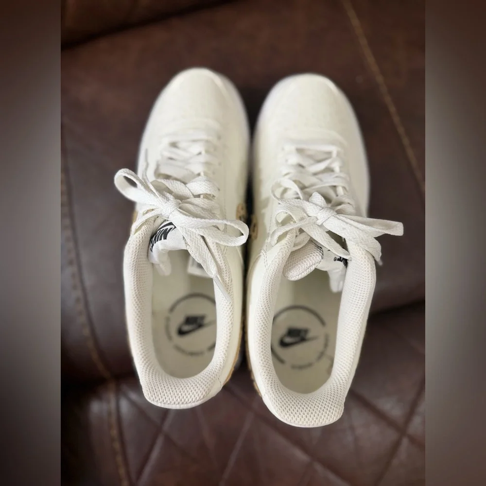 Nike Cream Sneakers with Leopard Detail - Picture 8 of 8